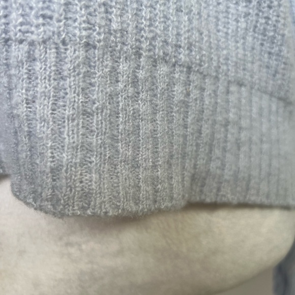 NEW / J.Crew Cashmere-blend bouclé tie-front beach sweater - Picture 5 of 7